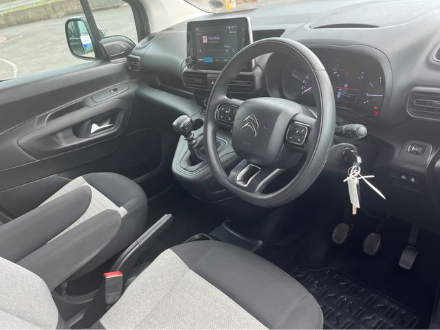 Image for 2023 Citroen Berlingo LWB Wheelchair Accessible Taxi Spec