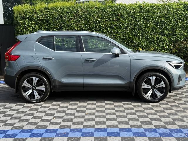 Image for 2022 Volvo XC40 T4 CORE 1.5 HYBRID // DIAMOND CUT ALLOYS // PARKING SENSORS // APPLE CARPLAY/ANDROID AUTO