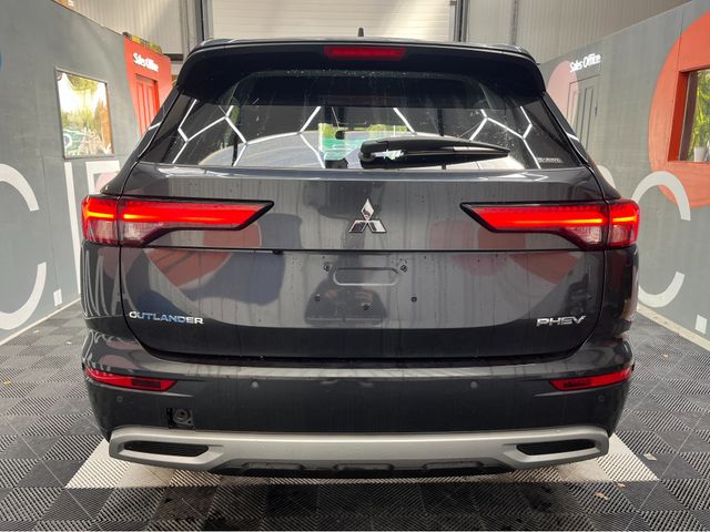 Image for 2024 Mitsubishi Outlander €45950 2024 MITSUBISHI OUTLANDER P 4WD PHEV 2.4 AUTOMATIC / CRUISE CONTROL / 360° CAMERA / ELECTRIC MEMORY & HEATED SEATS / HEATED STEERING WHEEL / PANORAMIC SUNROOF / 7 SEATS OPTION / PADDLE SHIFT