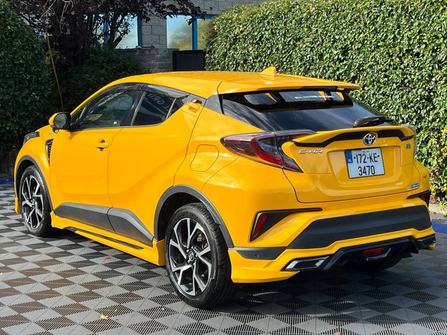 Image for 2017 Toyota C-HR 1.8 HYBRID AUTO // APPLE CARPLAY/ANDROID AUTO // BRAND NEW NCT 10/28 // DIAMOND CUT ALLOYS
