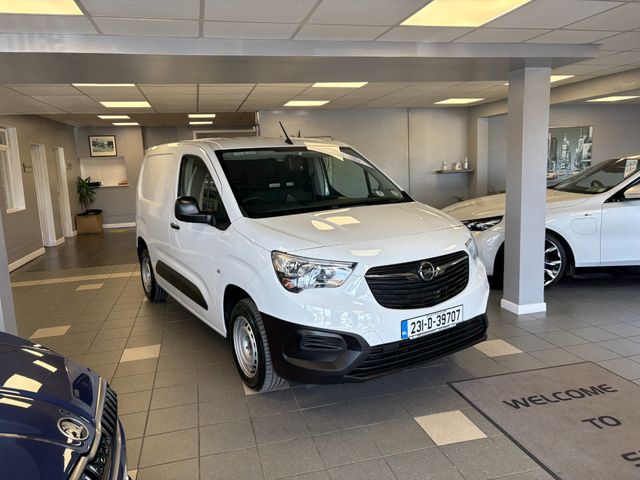 Image for 2023 Opel Combo Komfort Trim