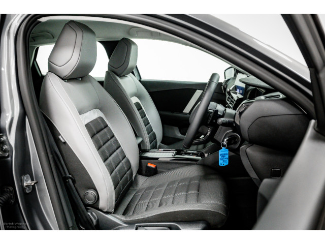 Image for 2025 Citroen C4 X PLUS Hybrid Auto 145HP