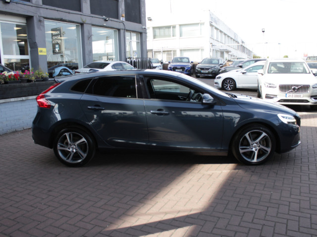 Image for 2019 Volvo V40 D4 2.0 5DR HATCHBACK AUTOMATIC // WITH ONLY 97, 000 KM'S // BUY WITH CONFIDENCE AA AND SIMI APPROVED DEALER 2026 // FINANCE ARRANGED // ALL TRADE INS WELCOME //