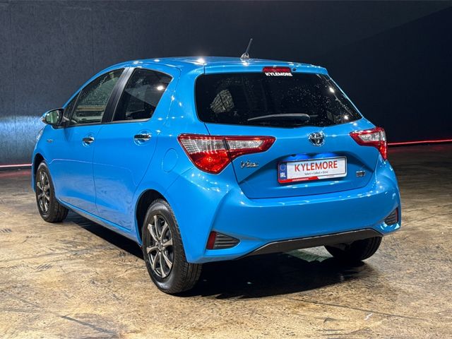 Image for 2018 Toyota Vitz 1.5 HYBRID - PUSH BUTTON START- ALLOYS WHEELS - REAR CAMERA - MULTI FUNCTION STEERING WHEEL - 