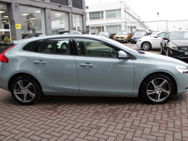 Image for 2018 Volvo V40 2018 VOLVO V40