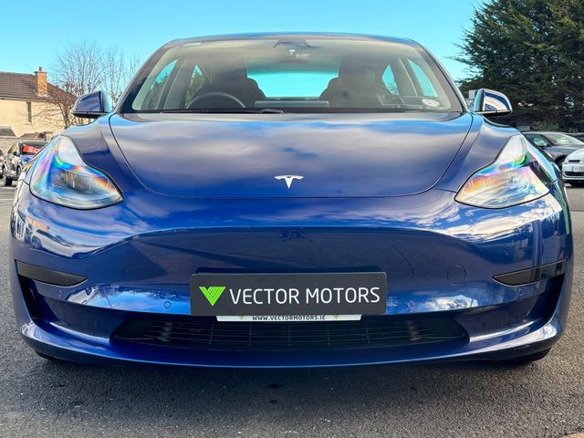 Image for 2022 Tesla Model 3 GLASS ROOF