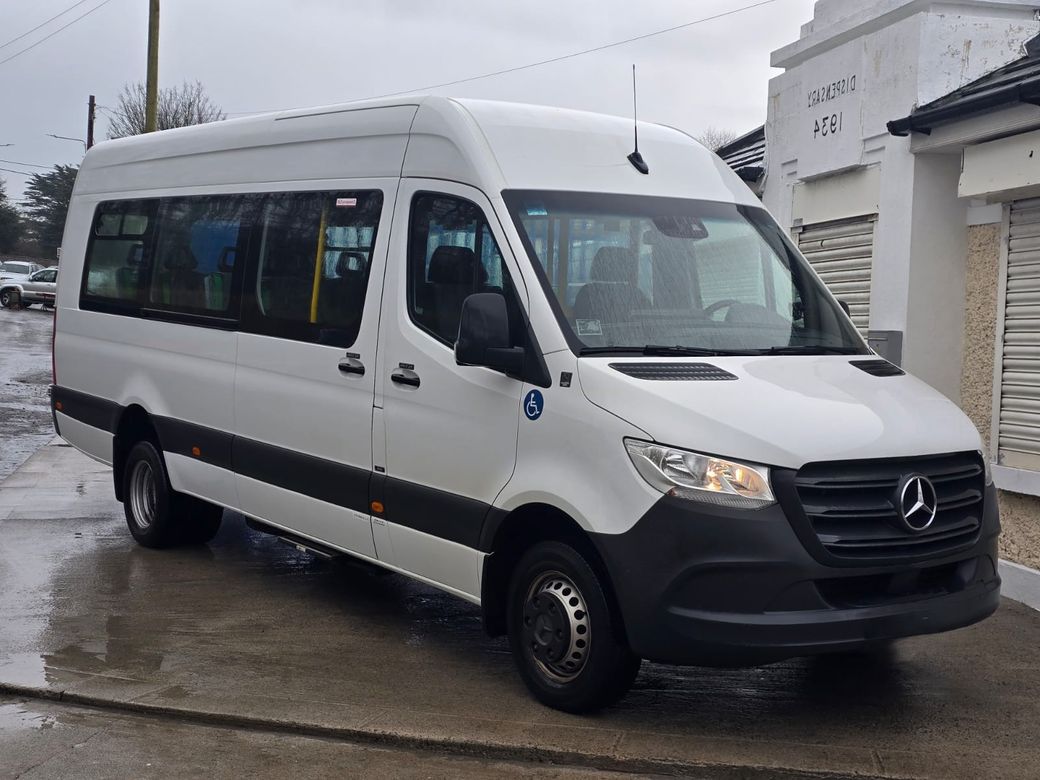 Image for 2021 Mercedes-Benz Sprinter 17 Seat Wheelchair vehicle