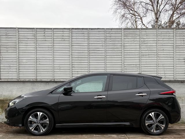 Image for 2020 Nissan Leaf N-CONNECTA / APPLE & ANDROID AUTO / NAV / RADAR CRUISE / HALF-LEATHER / PARK SENSORS / BALANCE OF 8 YEAR NISSAN BATTERY WARRANTY / *FINANCE PACKAGES AVAILABLE*
