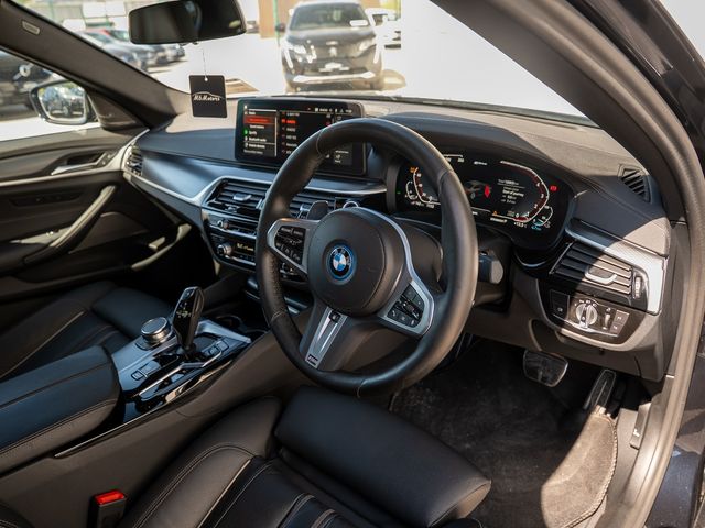 Image for 2023 BMW 5 Series 530E M SPORT *PRO*TECH*COMFORT* SHADOWLINE*