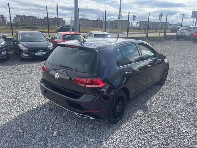 Image for 2017 Volkswagen Golf 