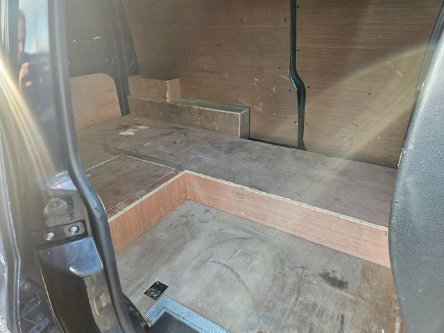 Image for 2018 Volkswagen Caddy PVM Trend TDI 150HP M6F 5DR