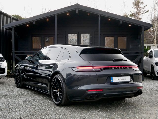 Image for 2023 Porsche Panamera 2.9 E-Hybrid Sport Turismo **VERY HIGH SPEC**PLATINUM EDITION, BOSE, REAR AXLE STEERING, SPORT CHRONO, SUNROOF, SOFT CLOSE