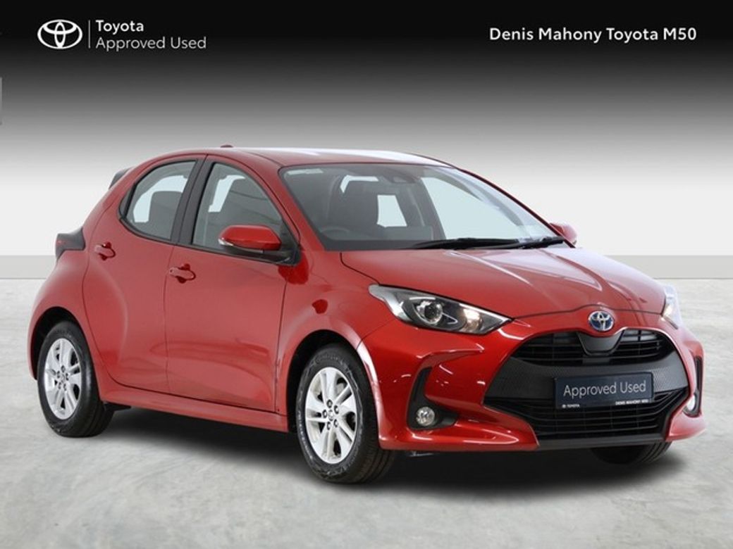 Image for 2024 Toyota Yaris Luna Hybrid