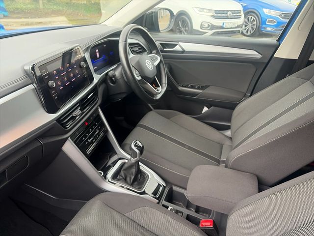 Image for 2024 Volkswagen T-Roc LIFE 2.0TDI 116HP MANUAL