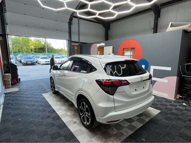 Image for 2018 Honda Vezel 2018 HONDA VEZEL HYBRID Z SENSING 1.5 AUTOMATIC / CRUISE CONTROL / REVERSE CAMERA AND MORE
