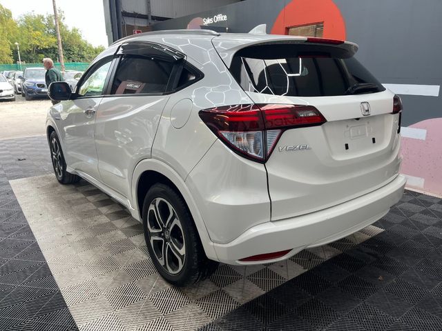 Image for 2017 Honda Vezel 2017 HONDA VEZEL SENSING HYBRID Z 1.5 AUTOMATIC / CRUISE CONTROL / ELECTRIC MEMORY & HEATED SEATS AND MORE