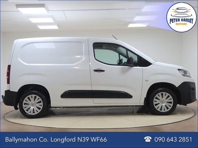 Image for 2021 Citroen Berlingo TOUCH BlueHDi 100 S&S MWB 5 seats