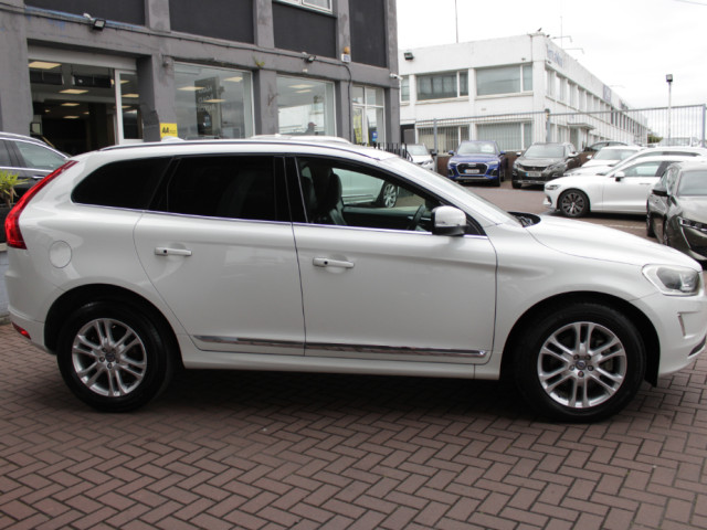 Image for 2016 Volvo XC60 D4 SE LUXURY ESTATE 5DR AUTOMATIC // WITH 131, 000 KM'S // STUNNING CAR // BUY WITH CONFIDENCE AA AND SIMI APPROVED DEALER 2026 // FINANCE ARRANGED // ALL TRADE INS WELCOME //