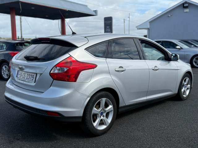 Image for 2015 Ford Focus 1.6 TDCI Zetec Navigator 115PS 5DR
