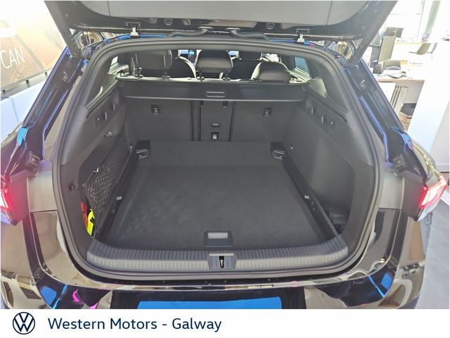 Image for 2026 Volkswagen ID.7 Tourer 77 KW Pro Plus Model, Available for immediate delivery, Avail off , € 4, 900 Cash Discount Or 0.9% APR , Stunning Colour & Spec