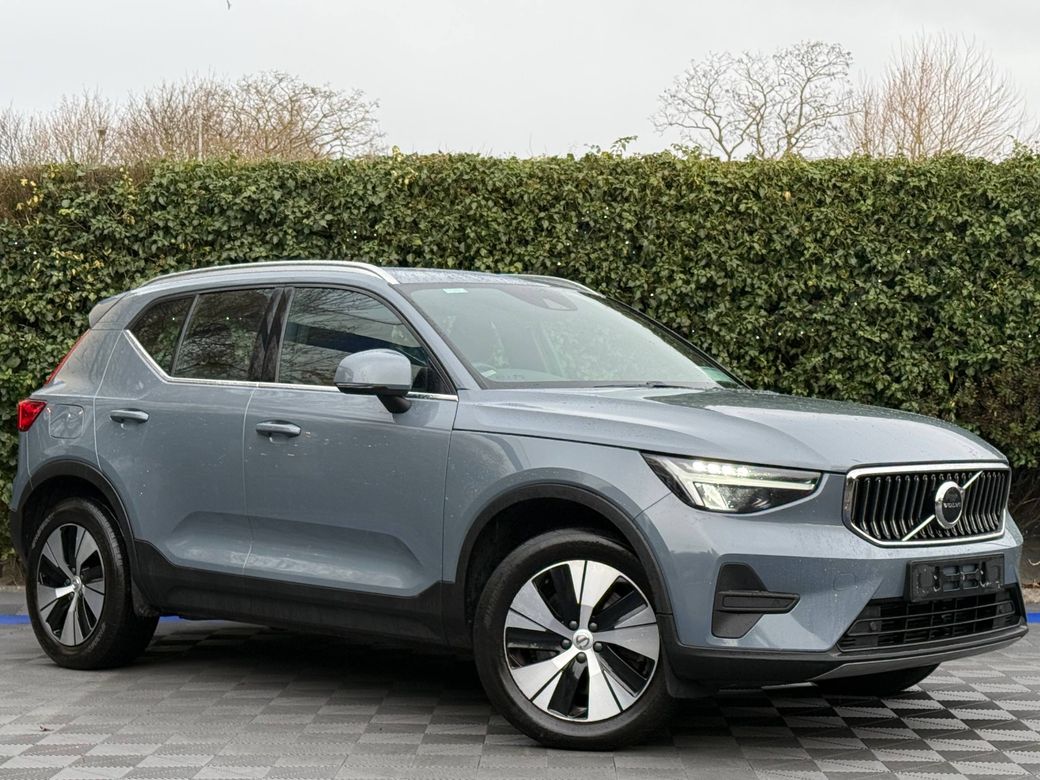Image for 2022 Volvo XC40 CORE T4 1.5 HYBRID // FULL SERVICE HISTORY // APPLE CARPLAY/ANDROID AUTO // DIGITAL CLUSTER
