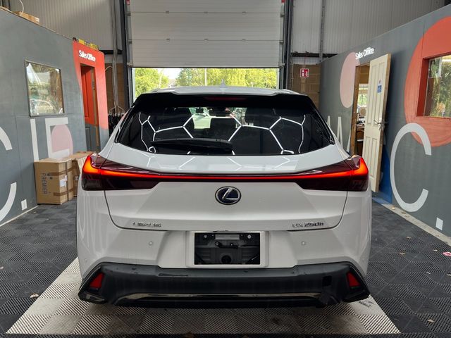 Image for 2021 Lexus UX 250H 2021 LEXUS UX 250H F SPORT 2.0 AUTOMATIC / CRUISE CONTROL / PARKING CAMERA / ELECTRIC MEMORY & HEATED SEATS / PADDLE SHIFTERS AND MORE