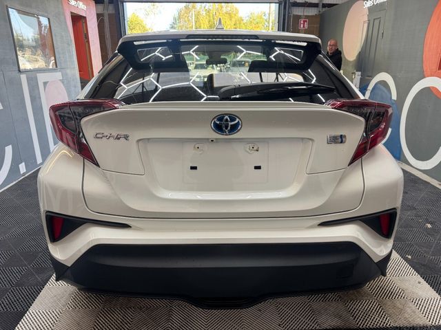 Image for 2019 Toyota C-HR 2019 TOYOTA C-HR S LED PACKAGE HYBRID AUTOMATIC 1.8/ PARKING CAMERA/ PADDLE SHIFTERS AND MORE