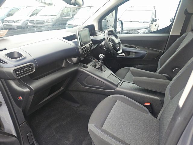 Image for 2022 Peugeot Rifter Lowered Floor Wheelchair Access