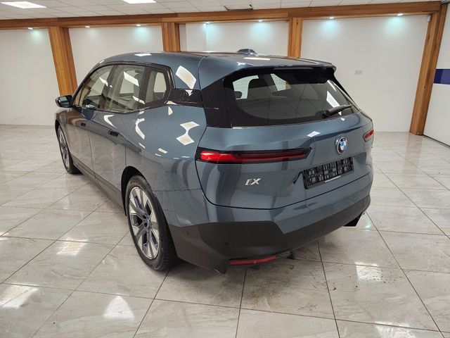 Image for 2024 BMW iX BLUE WITH CREAM