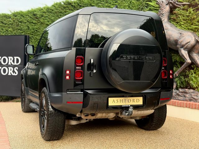 Image for 2023 Land Rover Defender 90 3.0D Hard TOP SE 2