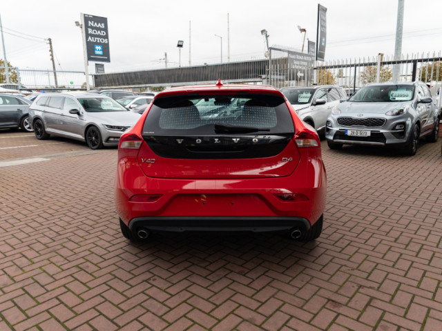 Image for 2018 Volvo V40 