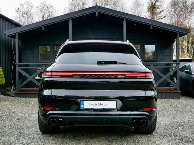 Image for 2025 Porsche Cayenne 3 0 V6 E Hybrid 