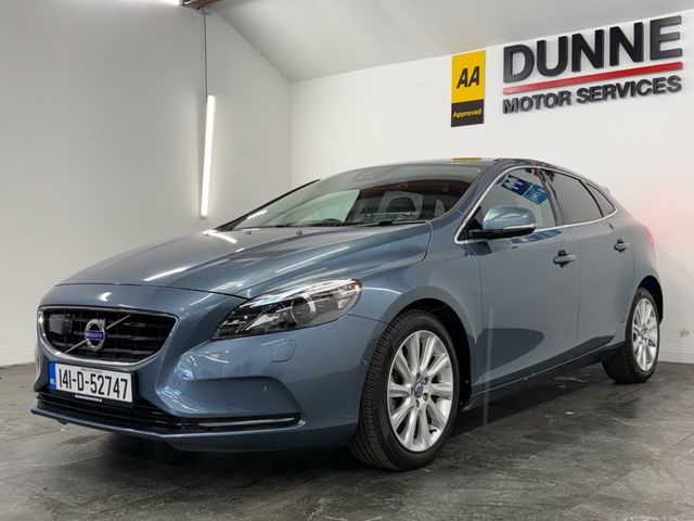Image for 2014 Volvo V40 **2 KEYS **LANE ASSIST **CRUISE CONTROL **BLIND SPOT SENSORS **PARK ASSIST **HEATED ELECTRIC MEMORY SEATS **MULTI FUNCTION STEERING WHEEL **DIGITAL CLUUSTER DISPLAY 17" BRUSHED SILVER WHEELS **CRASH
