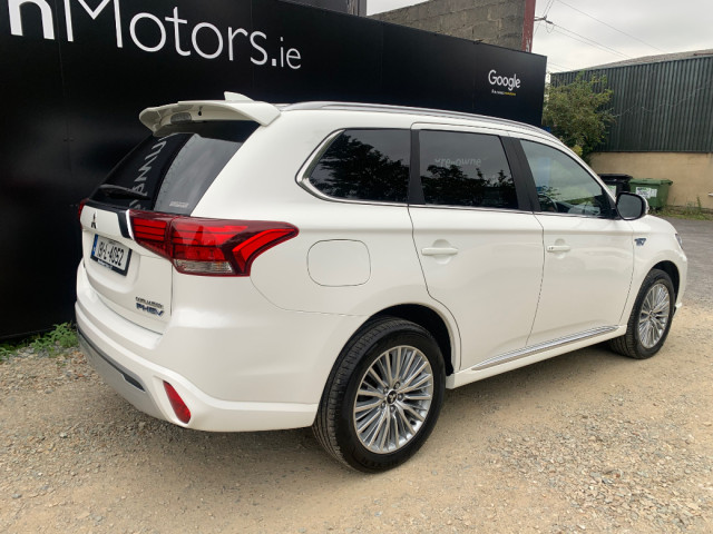 Image for 2019 Mitsubishi Outlander 2.4 PHEV 4H 4WD AUTO // 06/27 NCT // GREAT DOCUMENTED SERVICE HISTORY // ELECTRIC TAILGATE, LEATHER AND HEATED SEATS // 