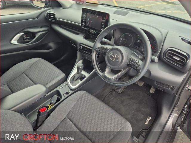 Image for 2023 Toyota Yaris 1.5 Hybrid 5Dr Luna
