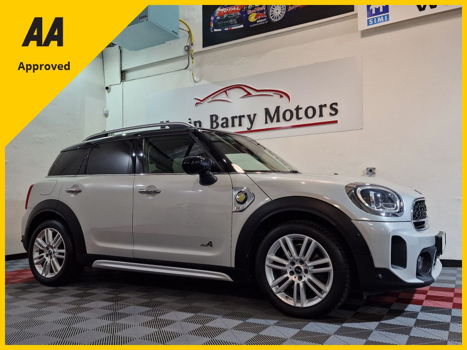 Image for 2021 Mini Countryman S E ALL4 EXCLUSIVE (PLUG IN HYBRID) AUTOMATIC **ONE OWNER / HUGE SPEC / APPLE CARPLAY / CRUISE CONTROL / FULL BLACK LEATHER / HEATED FRONT SEATS / REVERSE CAMERA / REAR TINTED GLASS**