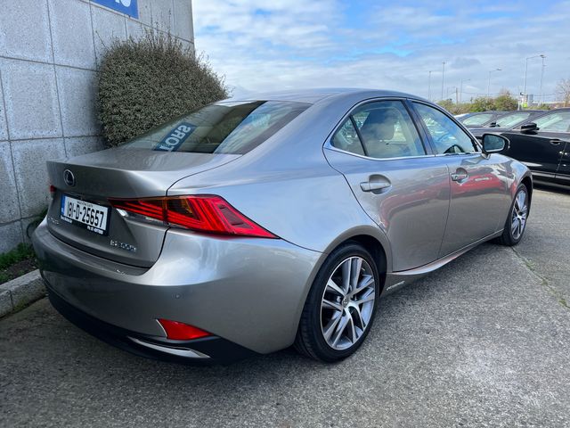Image for 2018 Lexus IS 300h LUXURY AUTOMATIC HYBRID 2.5 PETROL //FULL LEATHER ELECTRIC HEATED AND COOLED SEATS//REVERSE CAMERA//SAT NAV//ADAPTIVE CRUISE CONTROL//FULL LEXUS HISTORY//
