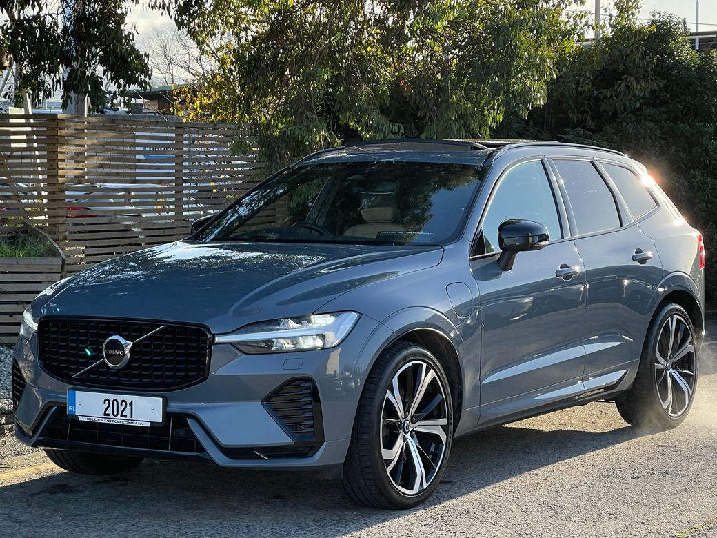 Image for 2021 Volvo XC60 RECHARGE T8 R-DESIGN PRO AWD