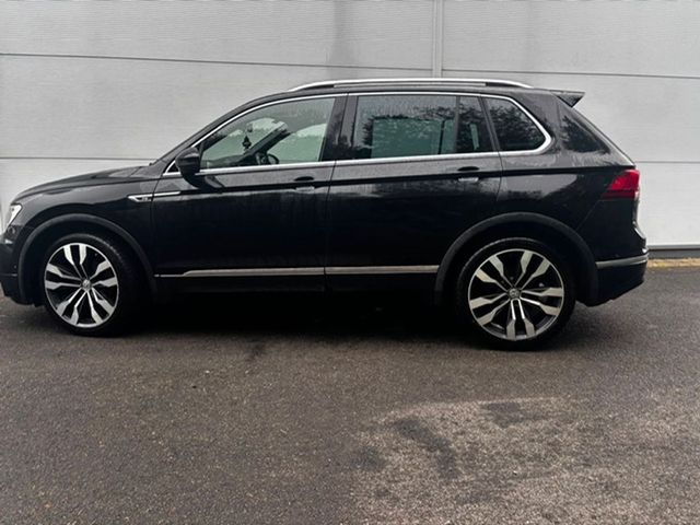 Image for 2020 Volkswagen Tiguan 2.0 TDI 150HP R-Line M6F Pan Roof Leather R Line