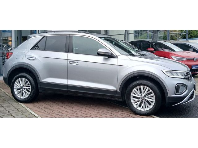 Image for 2022 Volkswagen T-Roc Life 1.0 TSI 110HP ** REAR VIEW CAMERA, APP CONNECT**