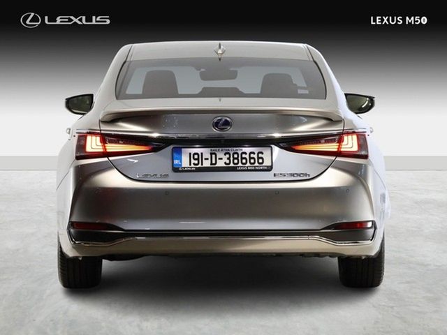Image for 2019 Lexus ES 300h Executive