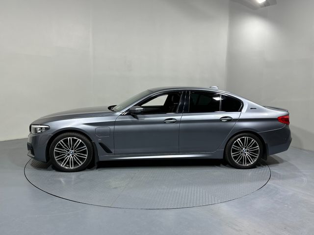 Image for 2018 BMW 5 Series 530E M Sport Saloon 182