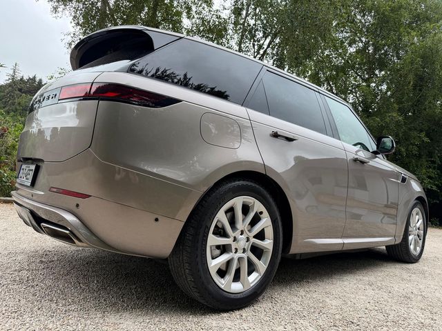 Image for 2023 Land Rover Range Rover Sport P440 SE 