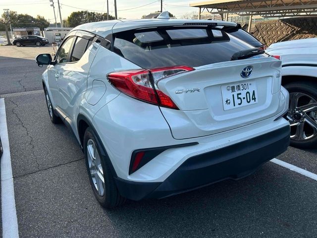 Image for 2020 Toyota C-HR 1.8 HYBRID AUTOMATIC SUV - FACTORY ALLOYS - CRUISE CONTROL