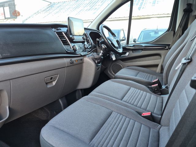 Image for 2019 Ford Tourneo Custom Lowered Floor Wheelchair Access