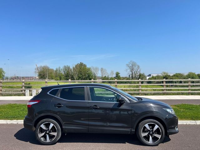 Image for 2017 Nissan Qashqai 1.5 DCI N-connecta 5DR *BEATIFUL CONDITION* Cruise Control, alloy Wheels, Multifunctional Steering Wheel, ISOFIX Points, Bluetooth, Parking sensors