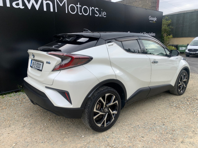 Image for 2018 Toyota C-HR 1.8 PETROL HYBRID AUTO SOL // LOW MILEAGE // EXCELLENT CONDITION // REVERSE CAMERA, CRUISE AND HEATED SEATS // VERY LOW MILEAGE // 