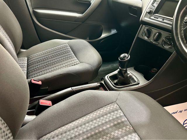 Image for 2015 Volkswagen Polo TRENDLINE 1.0 60HP MANUAL 5SPEED 5DR