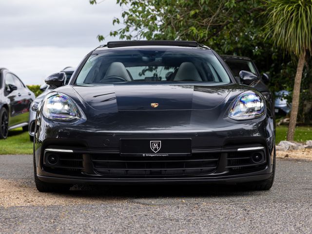 Image for 2019 Porsche Panamera 4 E-Hybrid Sport Turismo 