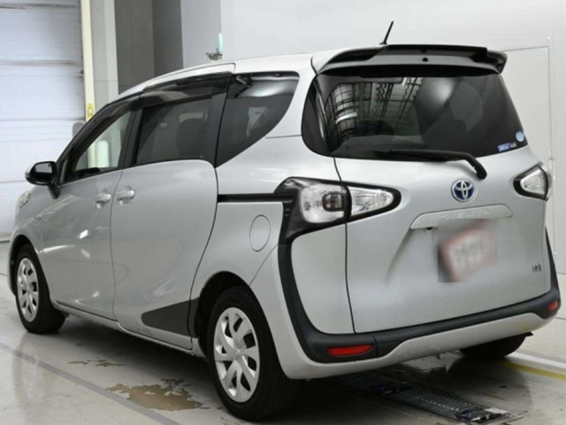 Image for 2017 Toyota Sienta 1.5 Hybrid Petrol Auto